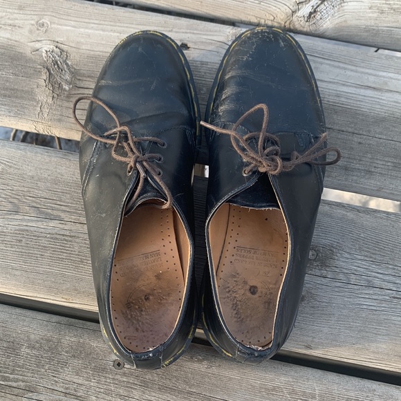 Vintage Doc Marten Oxfords Made in England - Picture 6 of 11